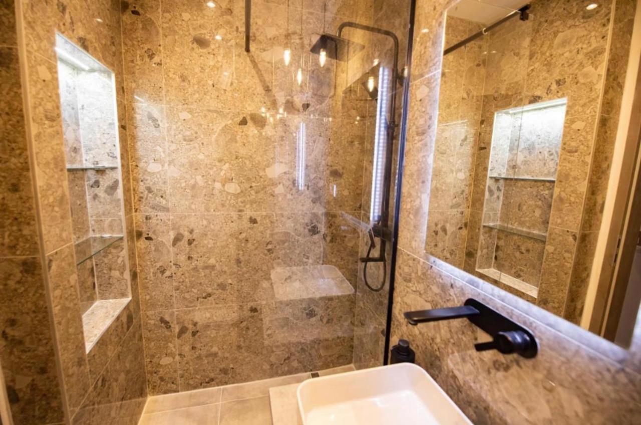 Casa Doner Rooms Craiova Ngoại thất bức ảnh