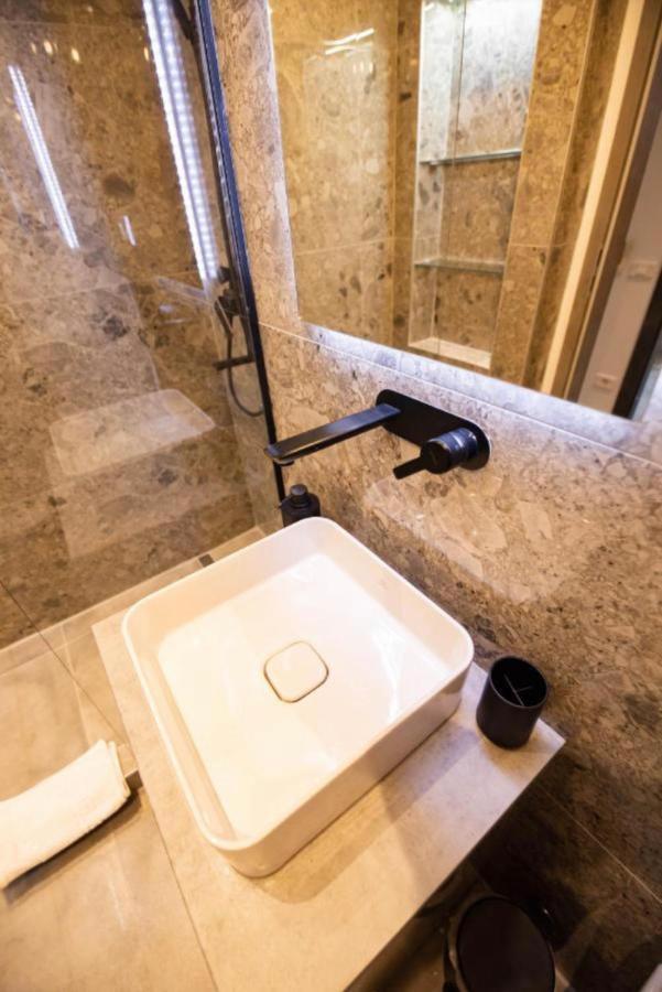 Casa Doner Rooms Craiova Ngoại thất bức ảnh