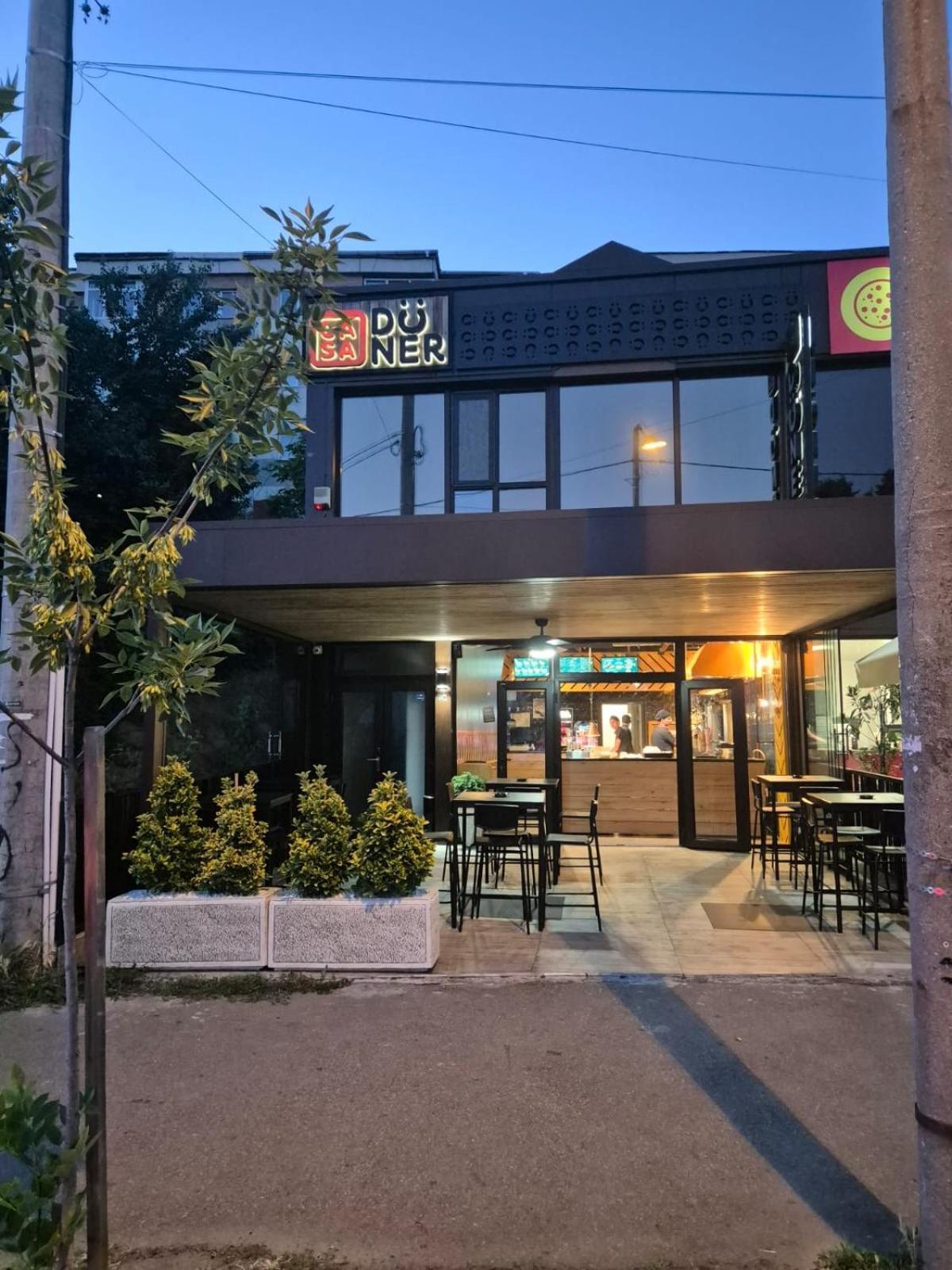 Casa Doner Rooms Craiova Ngoại thất bức ảnh
